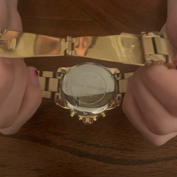 Women’s Michael Kors watch - Picture 6 of 8